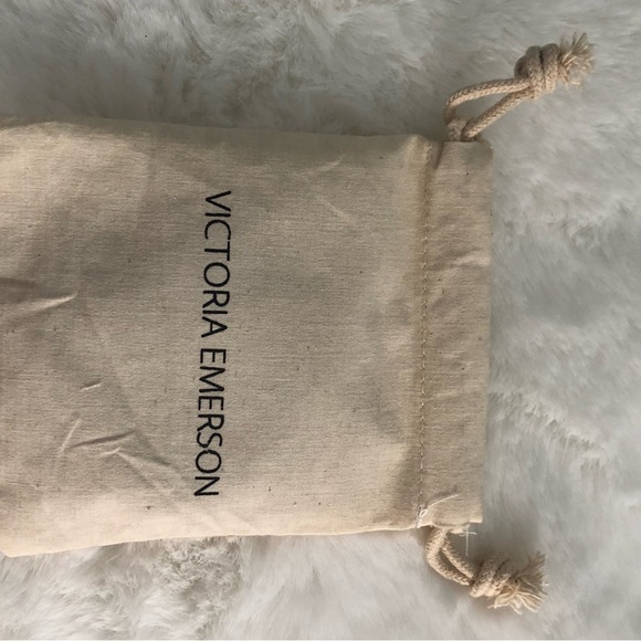 NWOT Victoria Emerson White Crystal/Tan Leather Wrap Bracelet - Picture 6 of 6